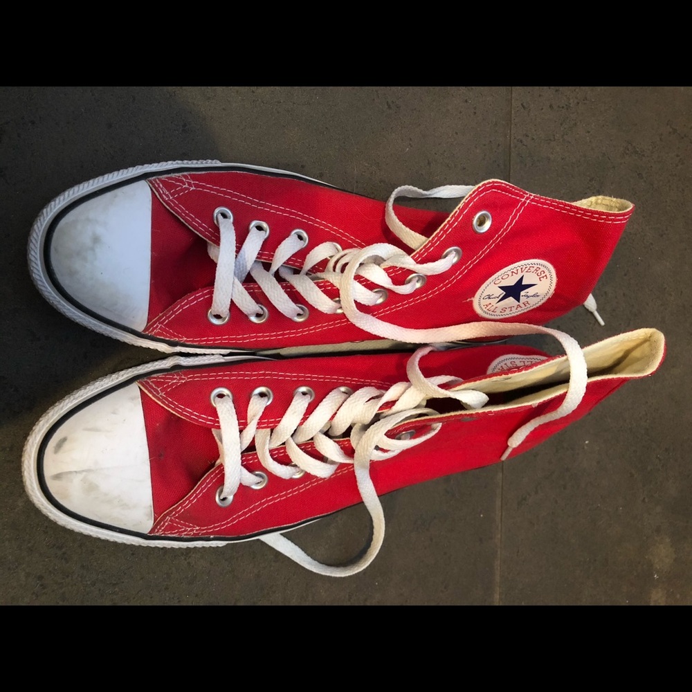 Men’s size 10 converse